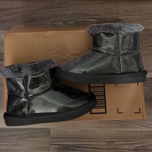 Toddler fur boots